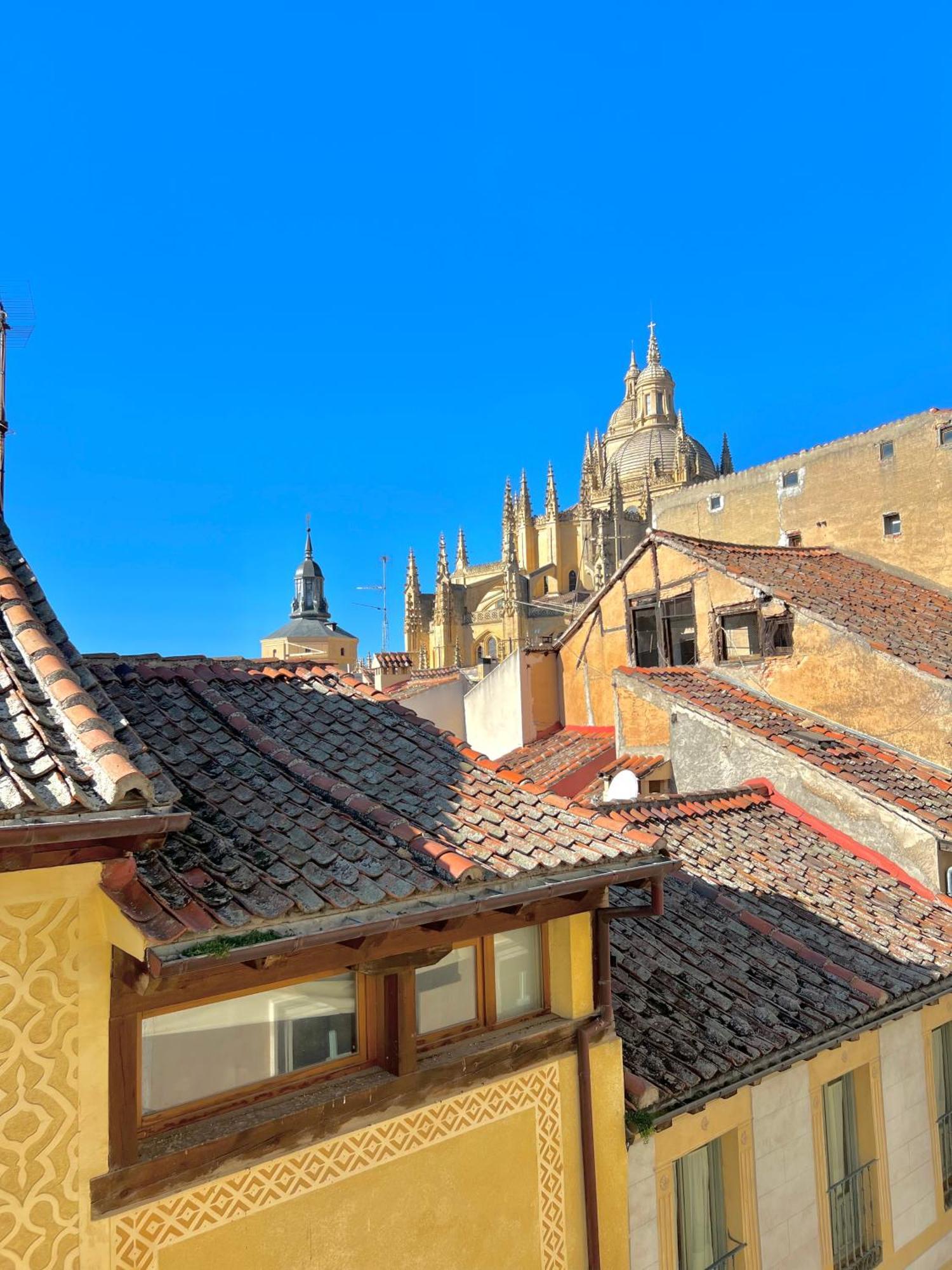 Apartamento En Plaza Mayor De Segovia Exterior photo